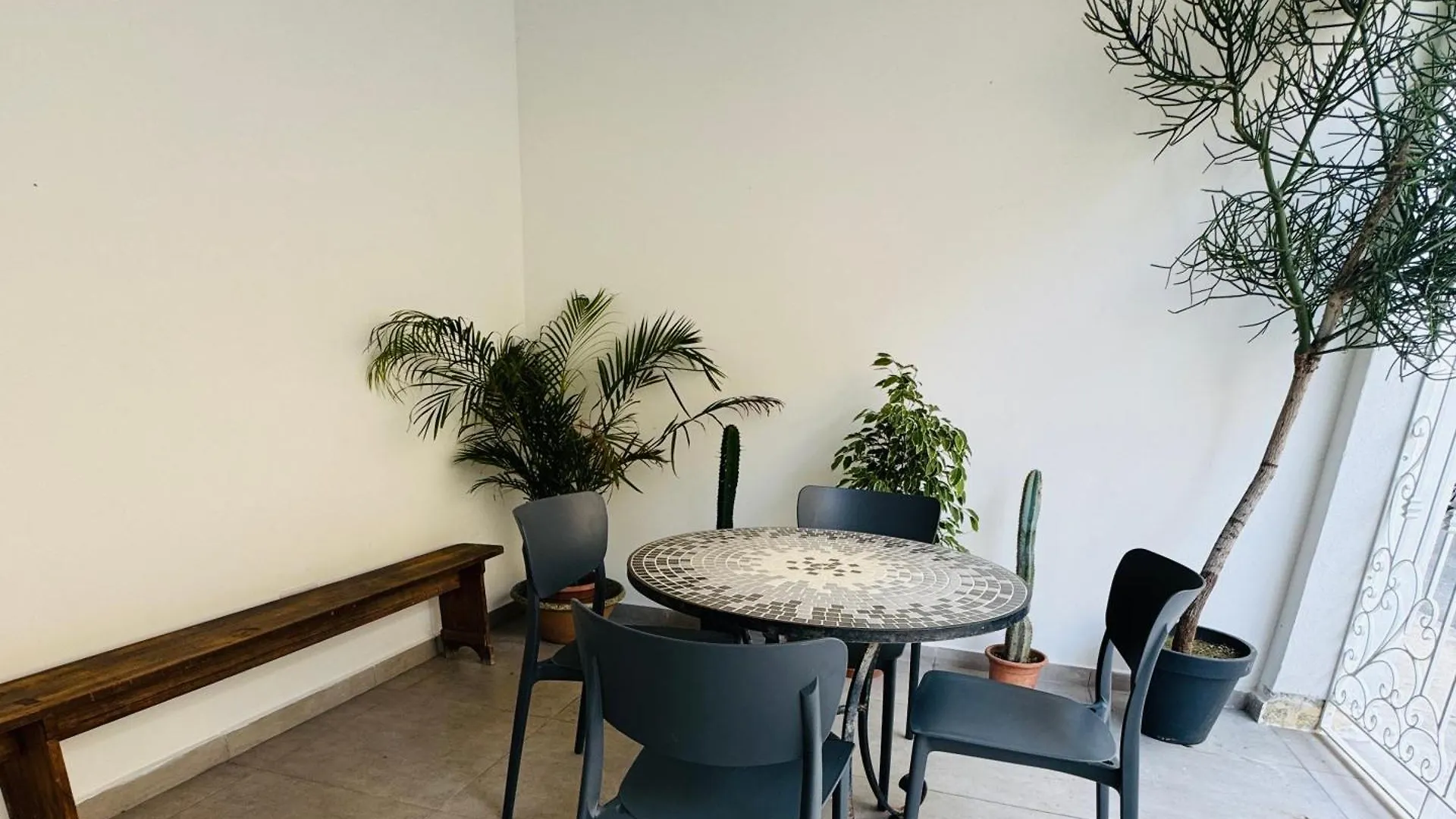 Stylish Boutique Duplex Apartment Home With Outdoor Space - Grey Hamrun