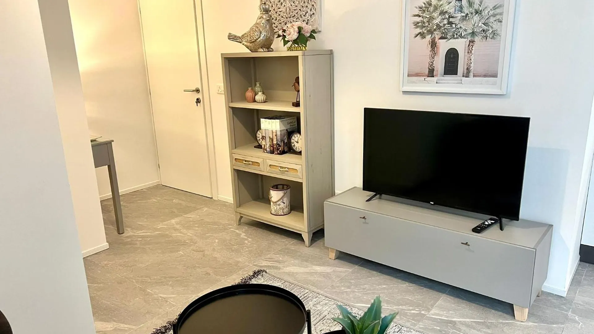 Stylish Boutique Duplex Apartment Home With Outdoor Space - Grey Hamrun 0*,  Malta